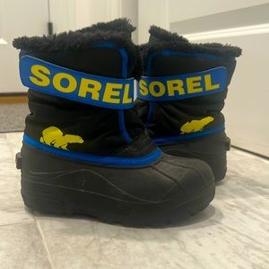 Sorel Kids Snow Commander boots (size 13) little kids